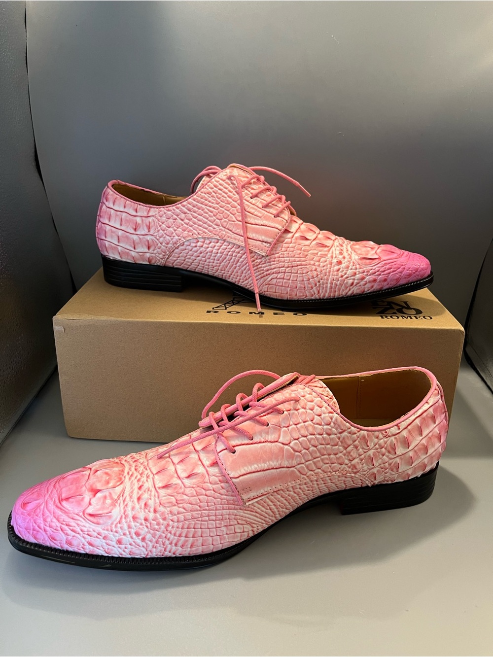 Men’s Enzo Romeo Orion Pink Shoes Size 13 Worn Once. IOB Crocodile Print